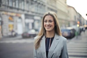 Najlepsze kierunki wakacyjne nad polskimi jeziorami: Odkryj malownicze miejsca na aktywny wypoczynek i relaks z rodziną