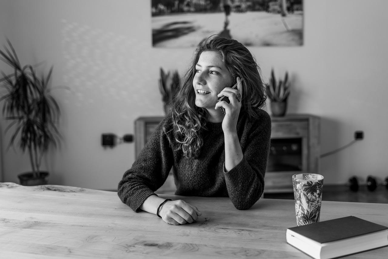 8 niesamowitych korzyści, jakie można uzyskać dzięki rozmowom telefonicznym